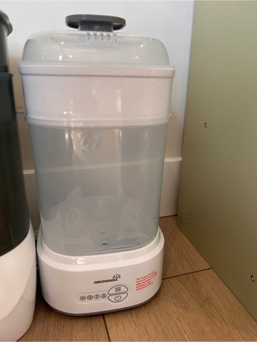 Grownsy White Electric Bottle Sterilizer - Compact Home Sterilizer